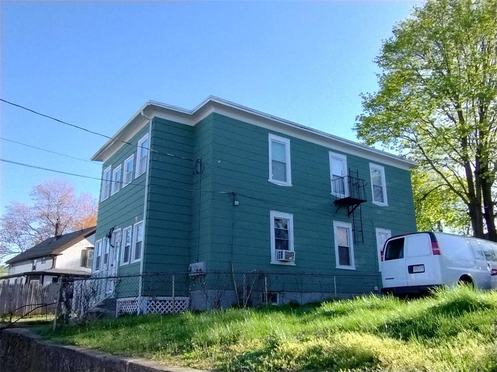 192 Dulude Avenue Woonsocket, RI 02895 - Photo 2 of 18