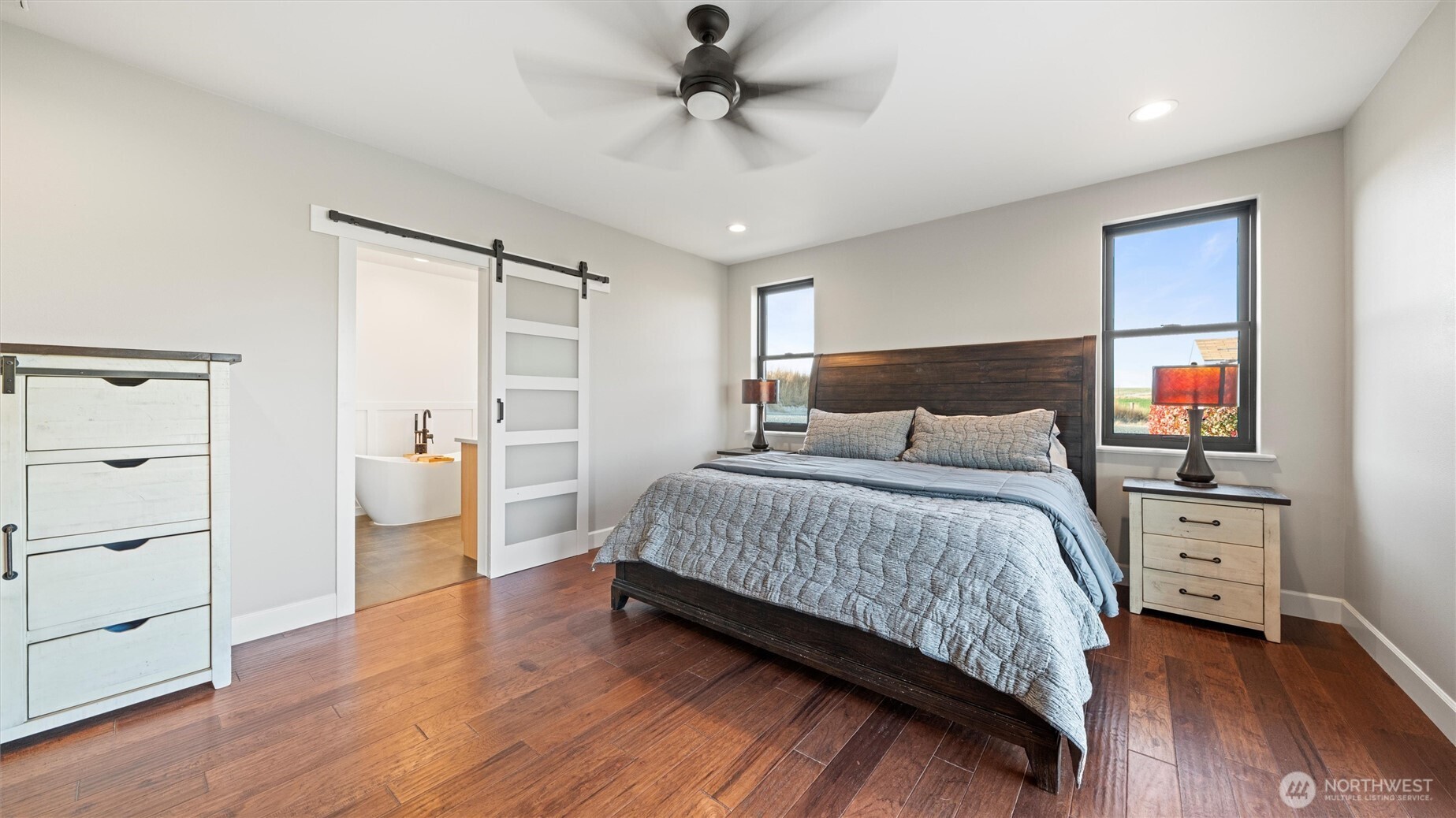 1279 Woodward Canyon Road Touchet, WA 99360 - Photo 16 of 35 a bedroom with a bed and a closet