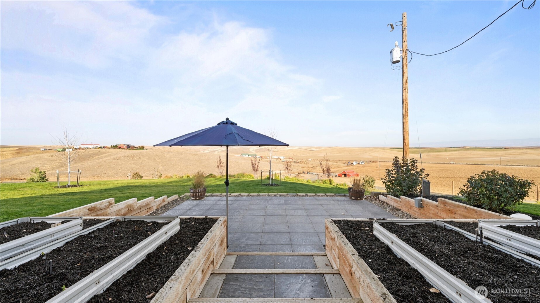 1279 Woodward Canyon Road Touchet, WA 99360 - Photo 27 of 35 a view of a street with an ocean view