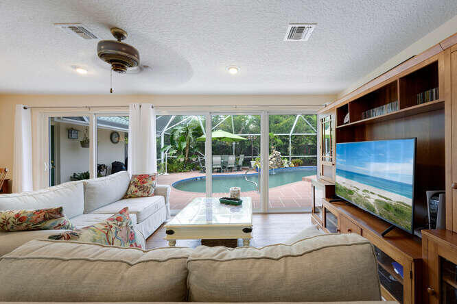 137 Gulfstream Road North Palm Beach, FL 33408 - Photo 13 of 68 Family Room