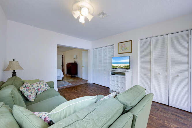 137 Gulfstream Road North Palm Beach, FL 33408 - Photo 23 of 68 Sitting Room/Primary Bedroom