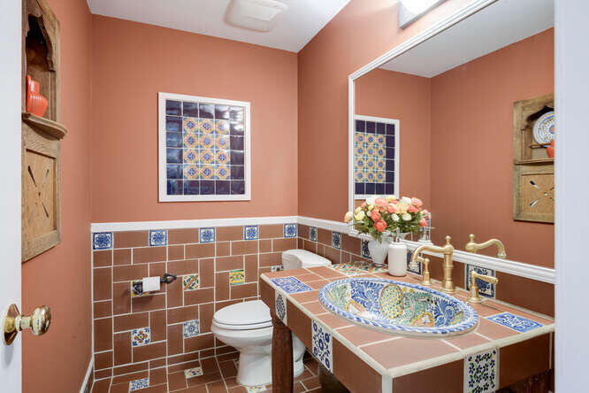 137 Gulfstream Road North Palm Beach, FL 33408 - Photo 30 of 68 Power Room