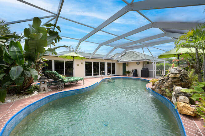 137 Gulfstream Road North Palm Beach, FL 33408 - Photo 34 of 68 Pool / Patio