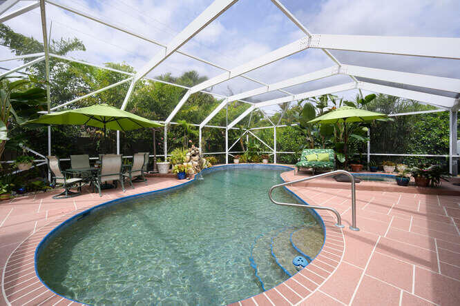 137 Gulfstream Road North Palm Beach, FL 33408 - Photo 35 of 68 Pool / Patio