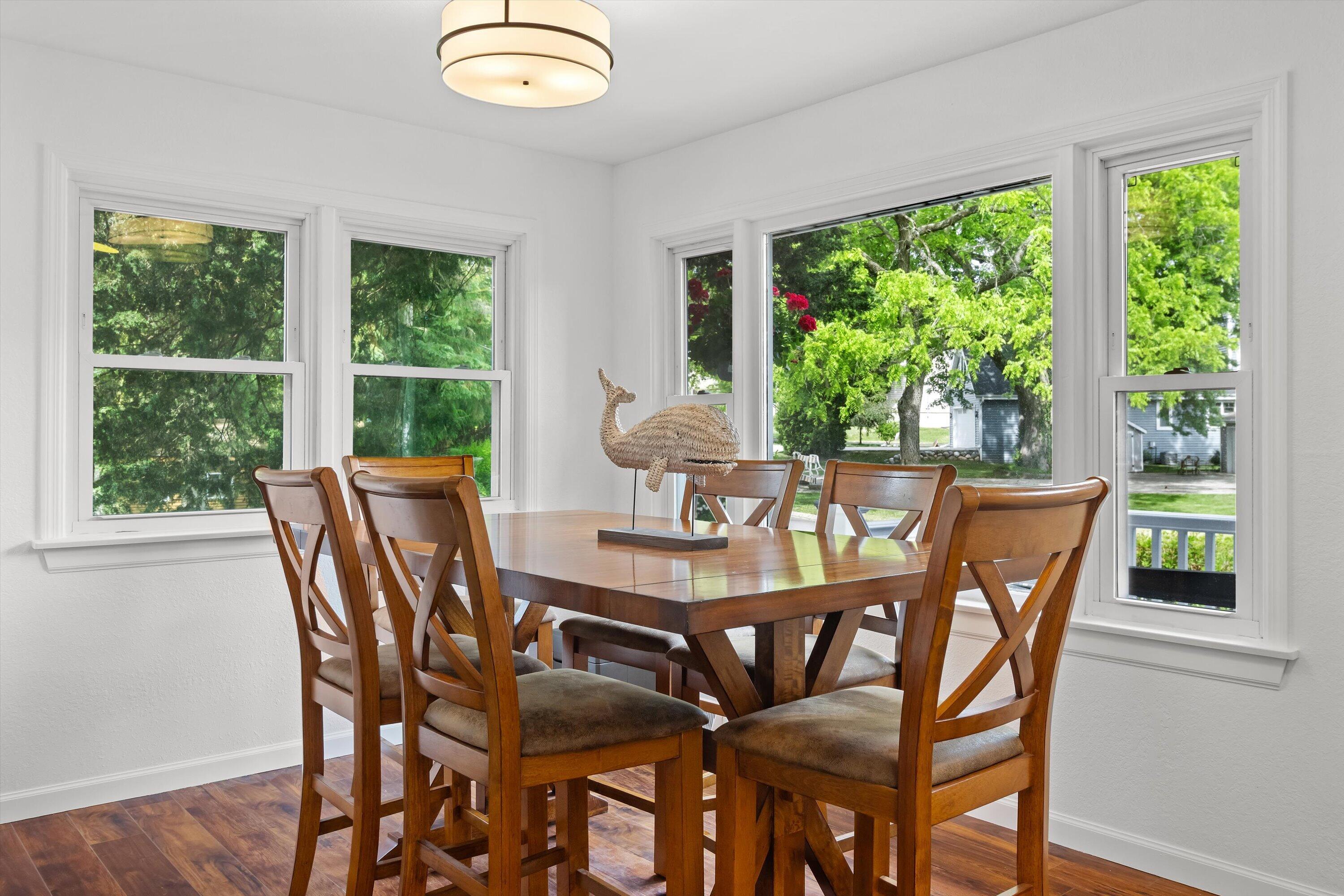 1542 3rd Street Delafield, WI 53018 - Photo 9 of 55 Dinette area