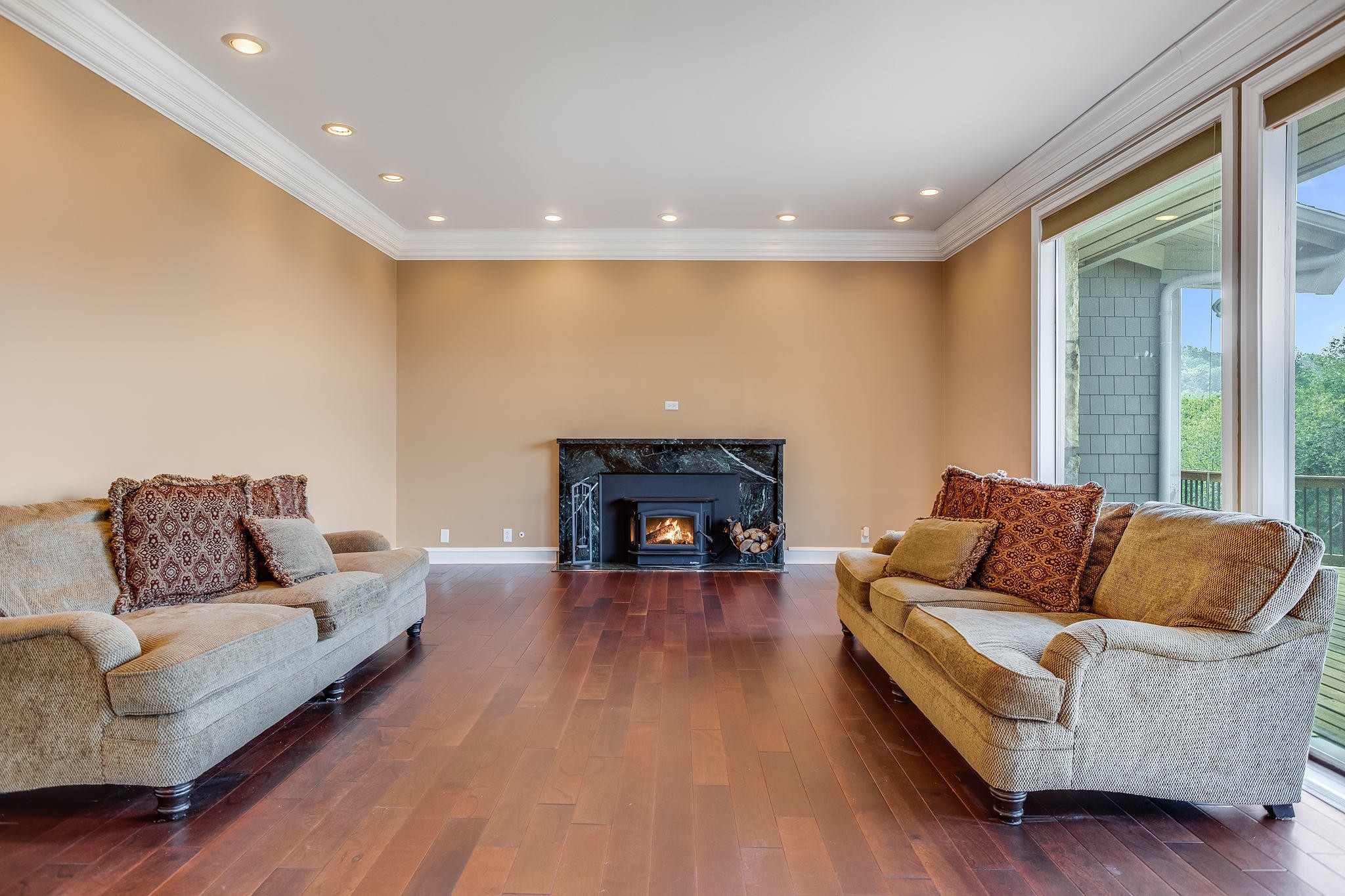 601 Self Hollow Road Rockford, TN 37853 - Photo 20 of 40 a living room with furniture and a fireplace