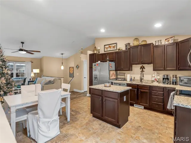 $2,200 | 120 Katie Lynn Court, Wentzville, MO 63385