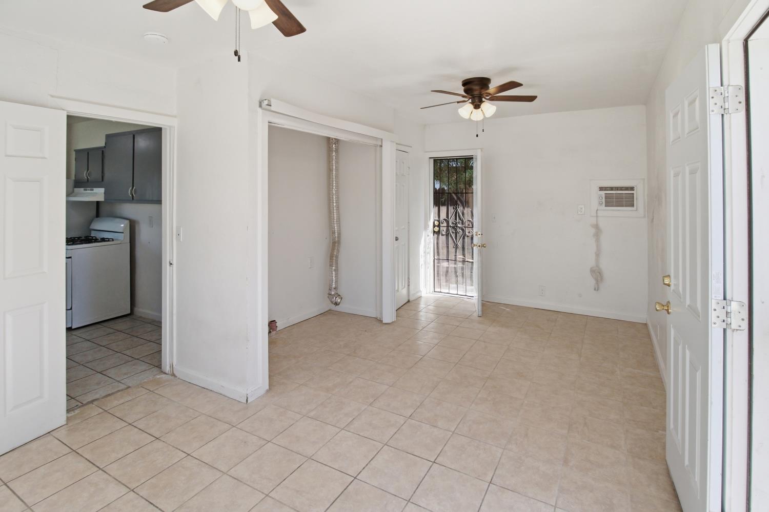 889 East 23rd Street Merced, CA 95340 - Photo 13 of 18