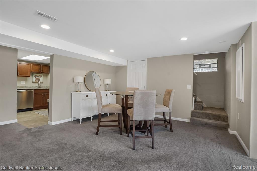 400 Red Oak Lane Rochester Hills, MI 48307 - Photo 26 of 48