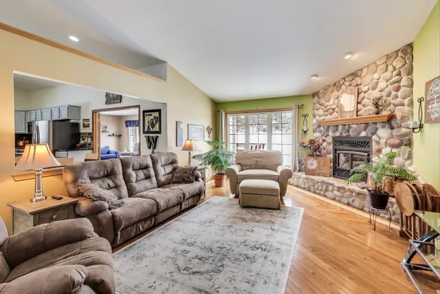 $635,000 | W312S8869 Cherokee Pass, Mukwonago, WI 53149