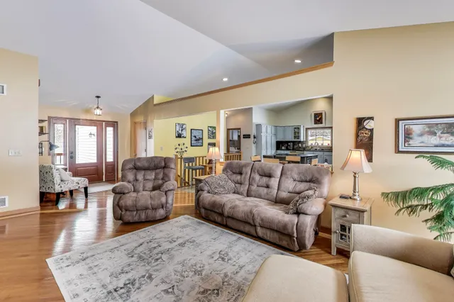 $635,000 | W312S8869 Cherokee Pass, Mukwonago, WI 53149