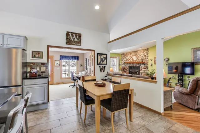 $635,000 | W312S8869 Cherokee Pass, Mukwonago, WI 53149