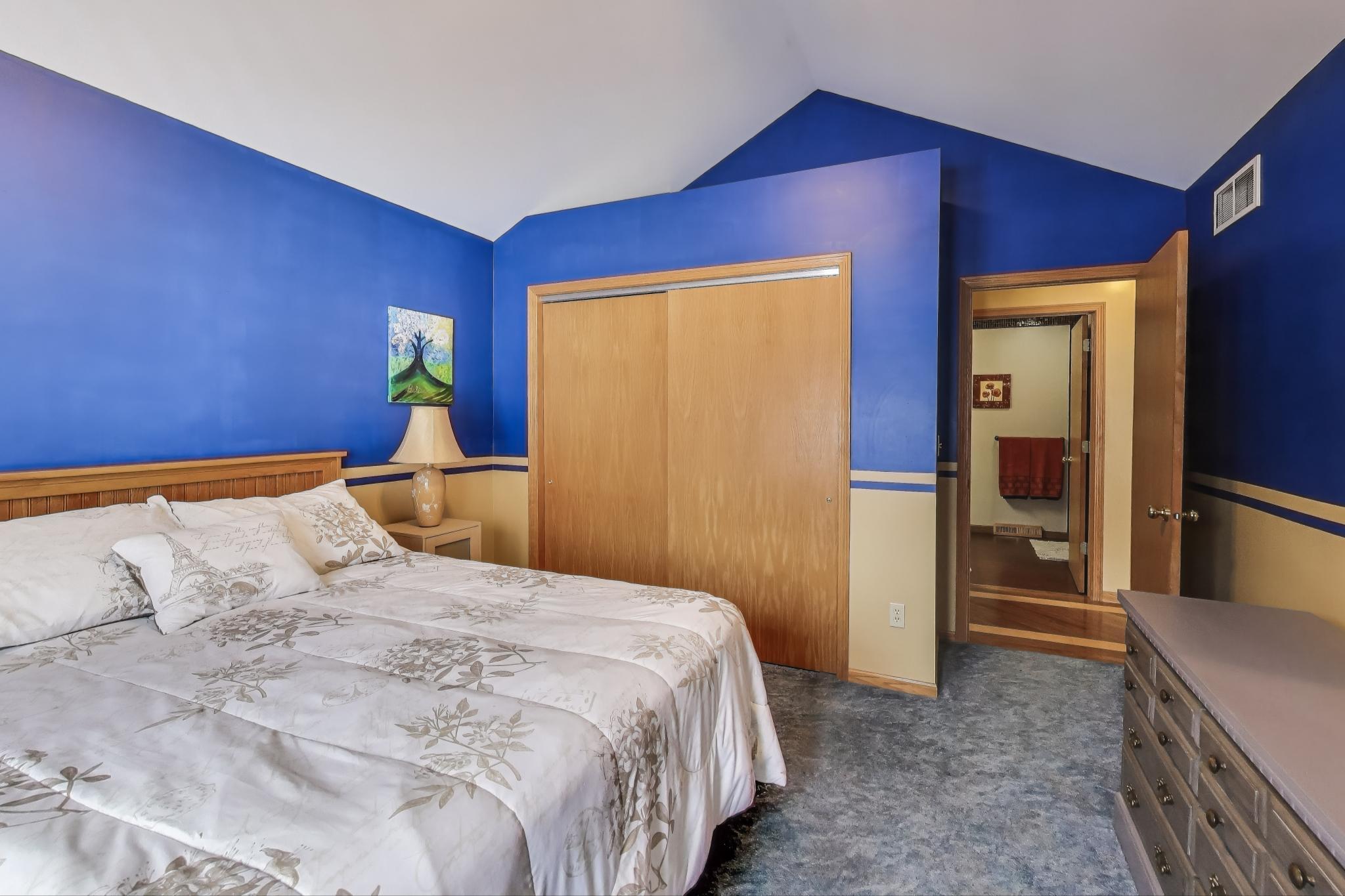 W312S8869 Cherokee Pass Mukwonago, WI 53149 - Photo 28 of 75 Bedroom 2 main floor