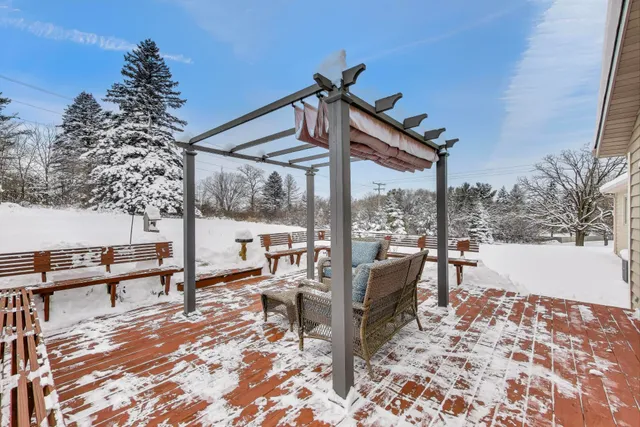$635,000 | W312S8869 Cherokee Pass, Mukwonago, WI 53149