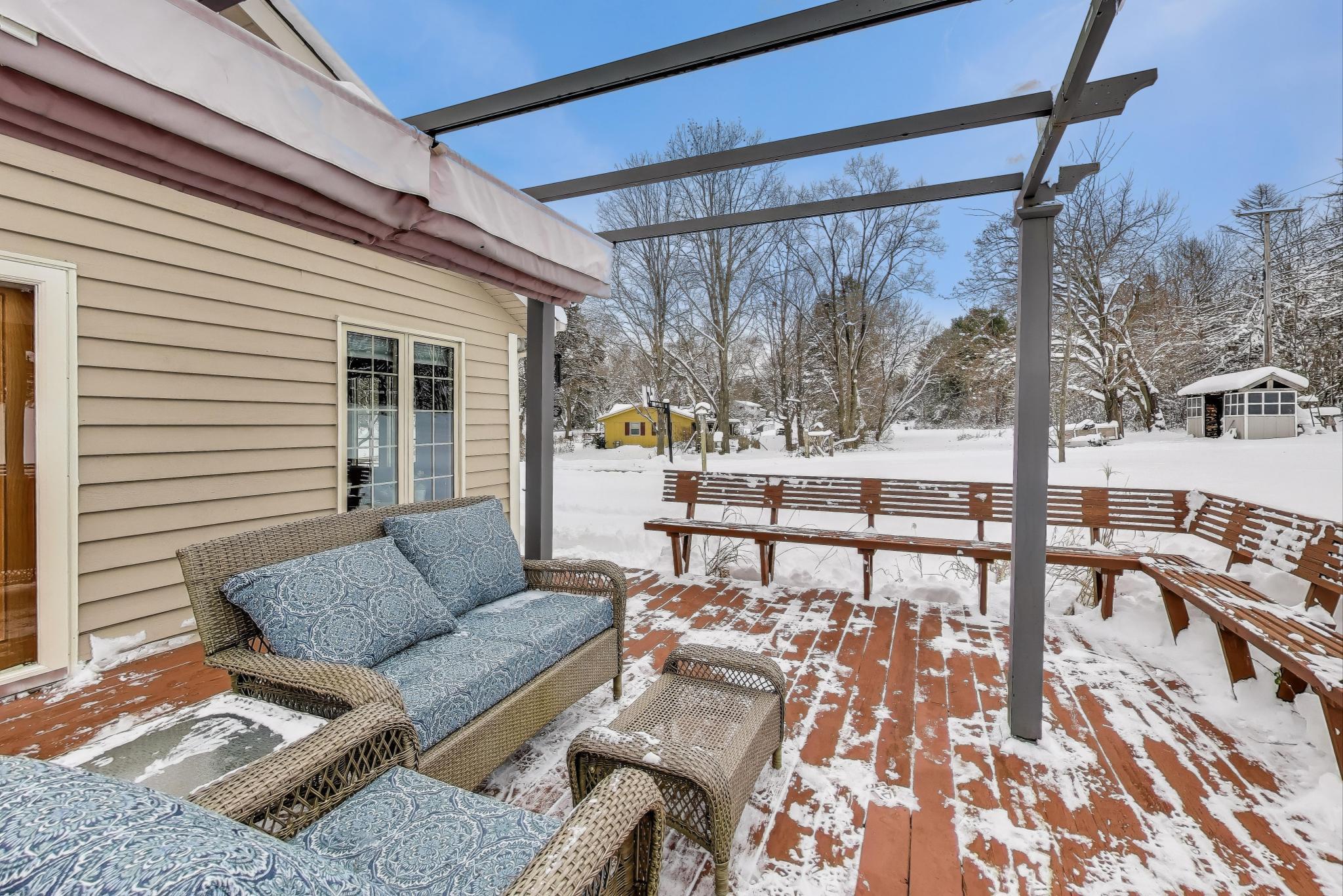 W312S8869 Cherokee Pass Mukwonago, WI 53149 - Photo 58 of 75 Back deck with pergola