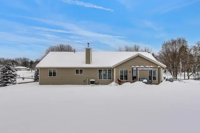$635,000 | W312S8869 Cherokee Pass, Mukwonago, WI 53149