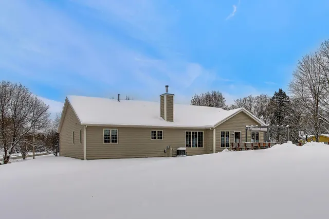 $635,000 | W312S8869 Cherokee Pass, Mukwonago, WI 53149