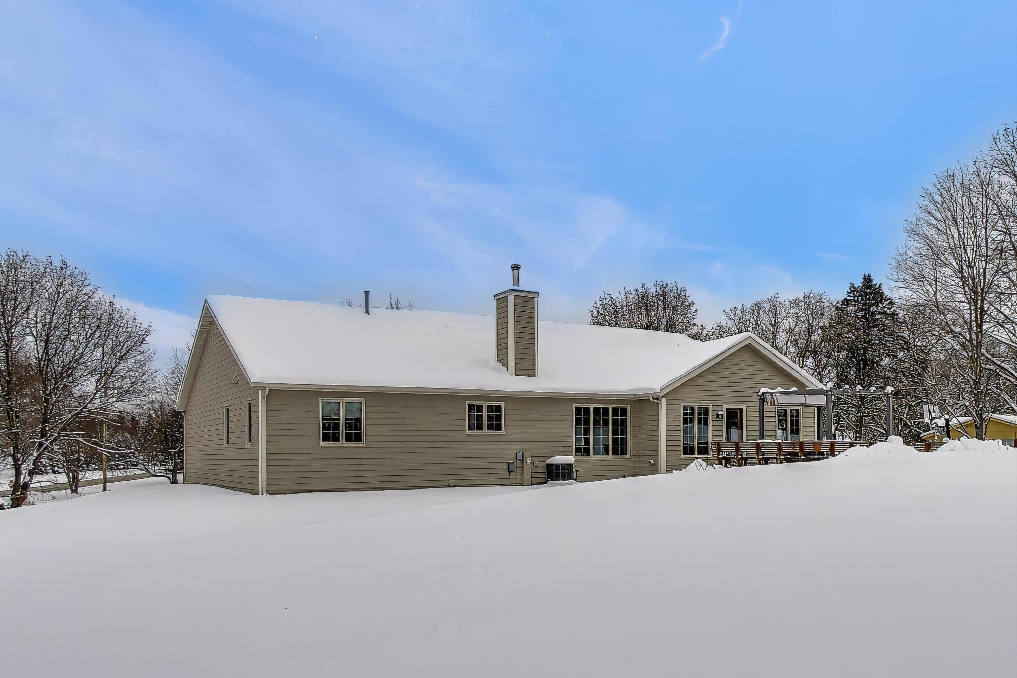 W312S8869 Cherokee Pass Mukwonago, WI 53149 - Photo 61 of 75 Back of house and back yard