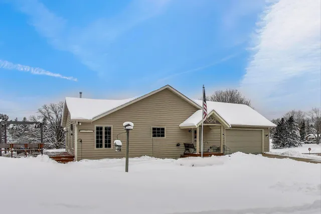 $635,000 | W312S8869 Cherokee Pass, Mukwonago, WI 53149