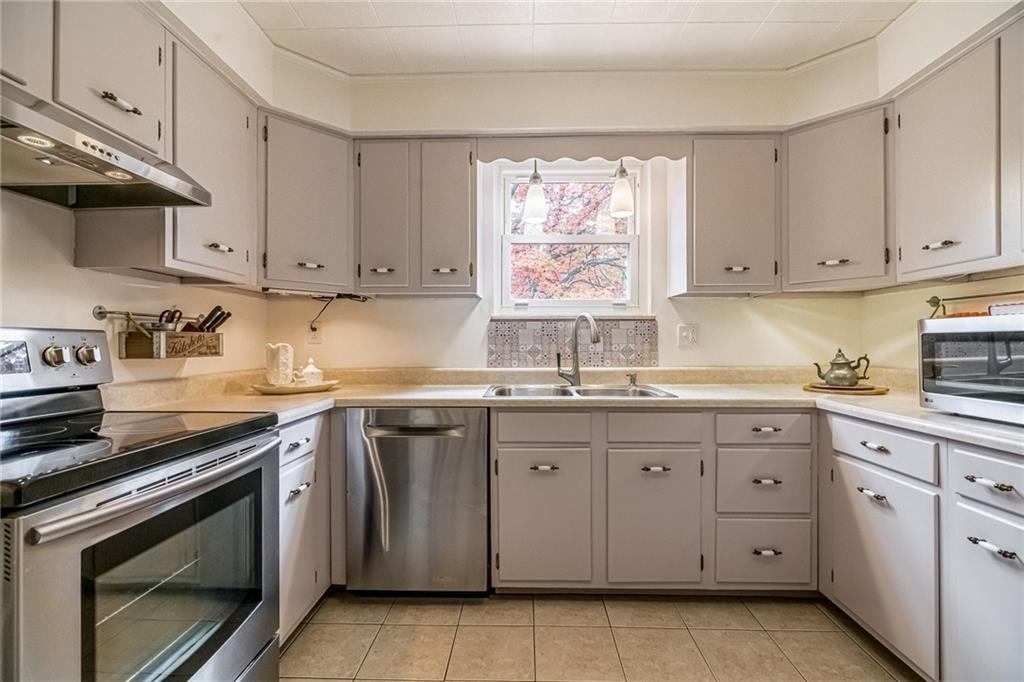 130 Overbrook Road Valencia, PA 16059 - Photo 8 of 25 Gallery Image 8