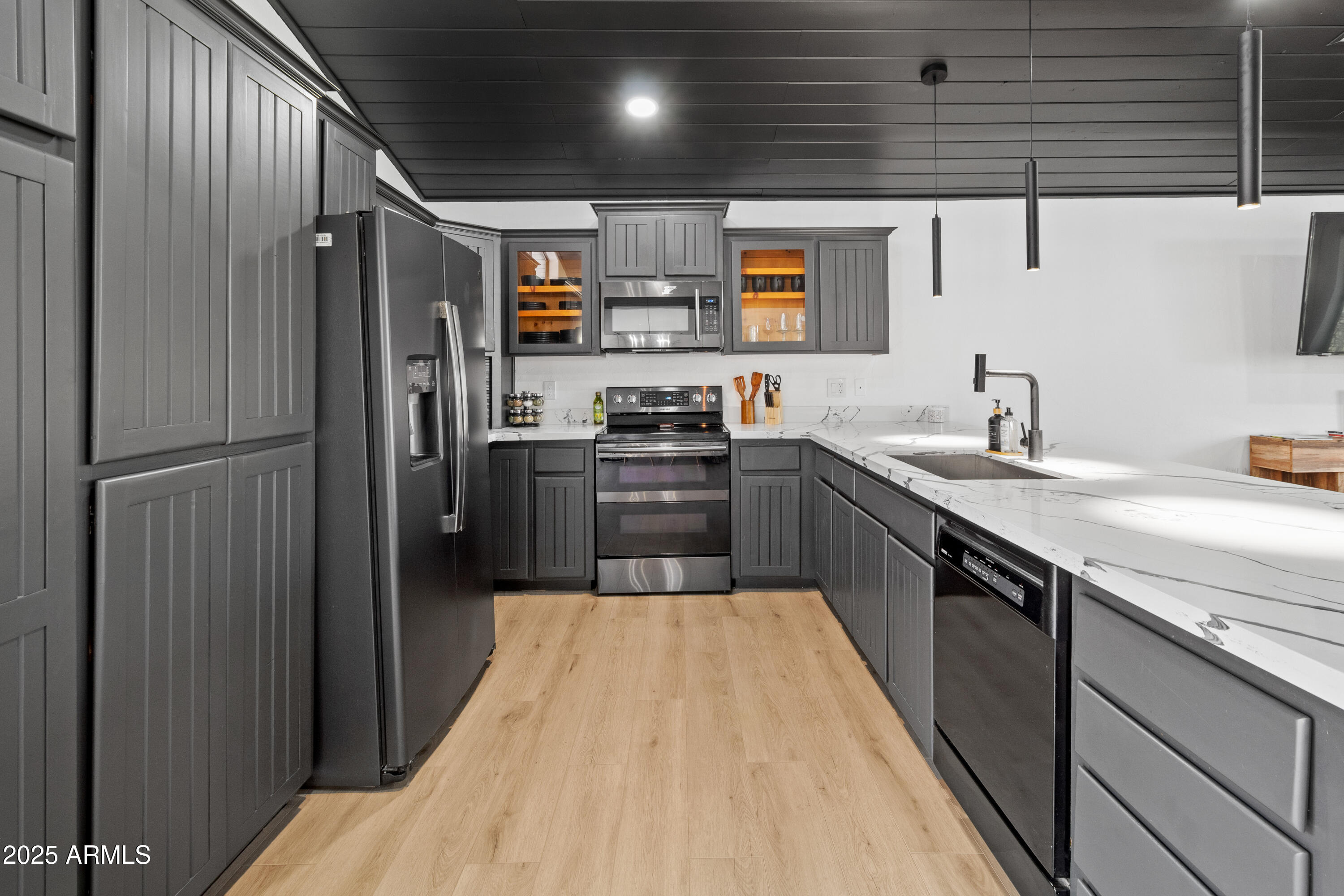 630 Vernon County Road Vernon, AZ 85940 - Photo 4 of 25 630 CR 3144 Vacation Rental (3)