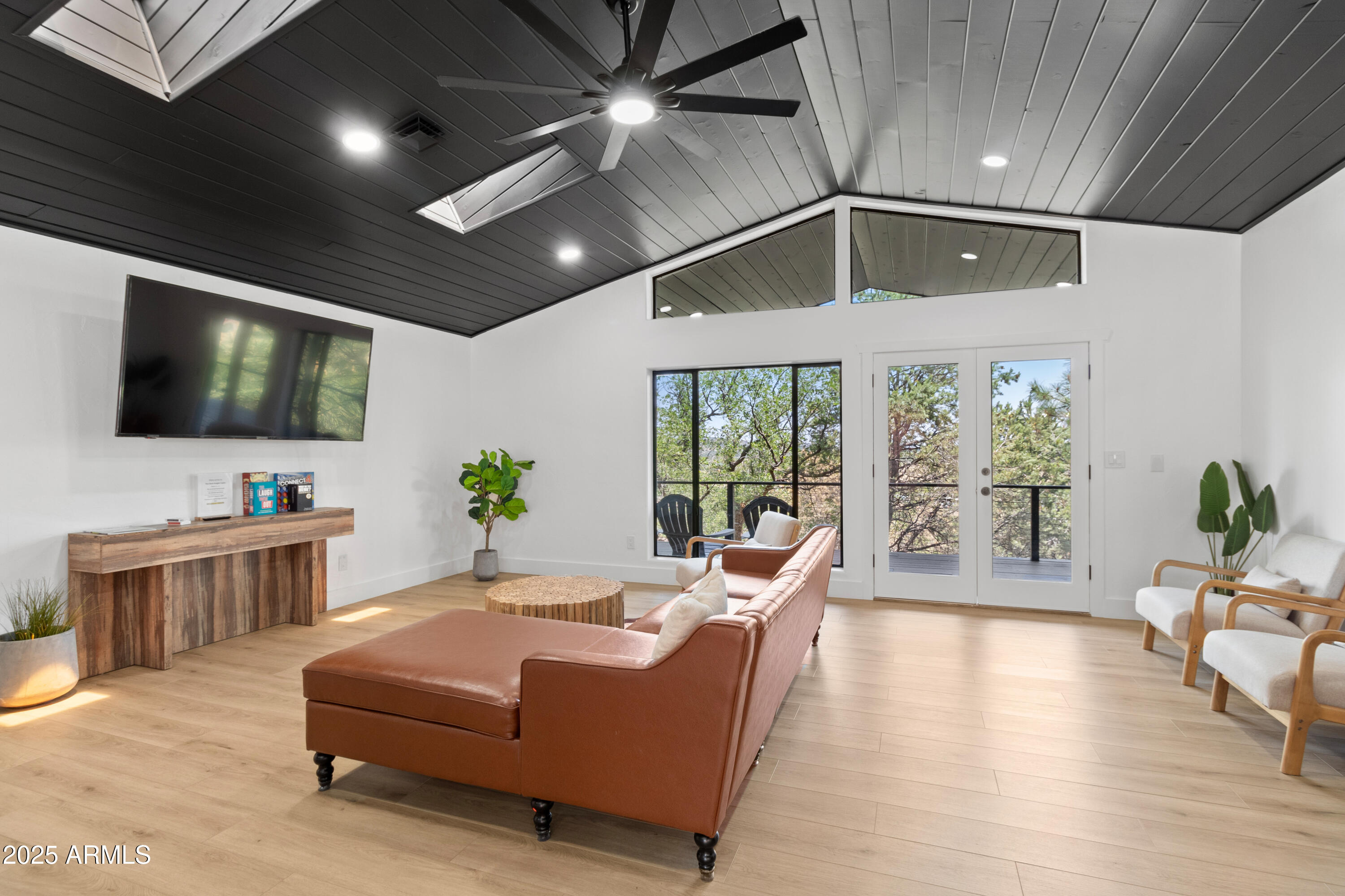 630 Vernon County Road Vernon, AZ 85940 - Photo 8 of 25 630 CR 3144 Vacation Rental (7)