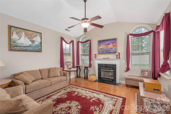 $439,000 | 93 Outlook Circle, Swannanoa, NC 28778