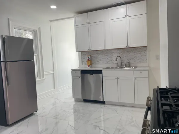 $2,050 | 40 Exchange Street, Unit 2, New Haven, CT 06513