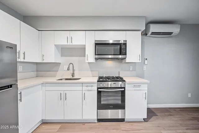 $995 | 3025 North 32nd Street, Unit 23, Phoenix, AZ 85018