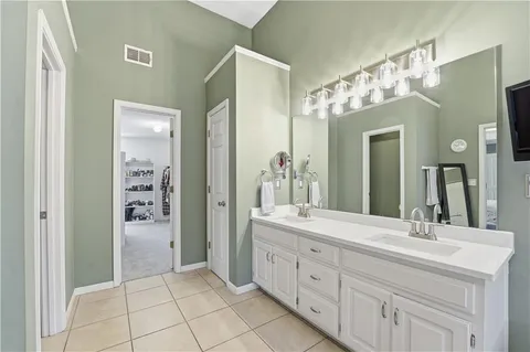 $550,000 | 12128 Hardy Street, Overland Park, KS 66213