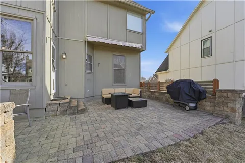 $550,000 | 12128 Hardy Street, Overland Park, KS 66213