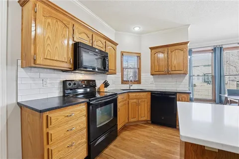 $550,000 | 12128 Hardy Street, Overland Park, KS 66213