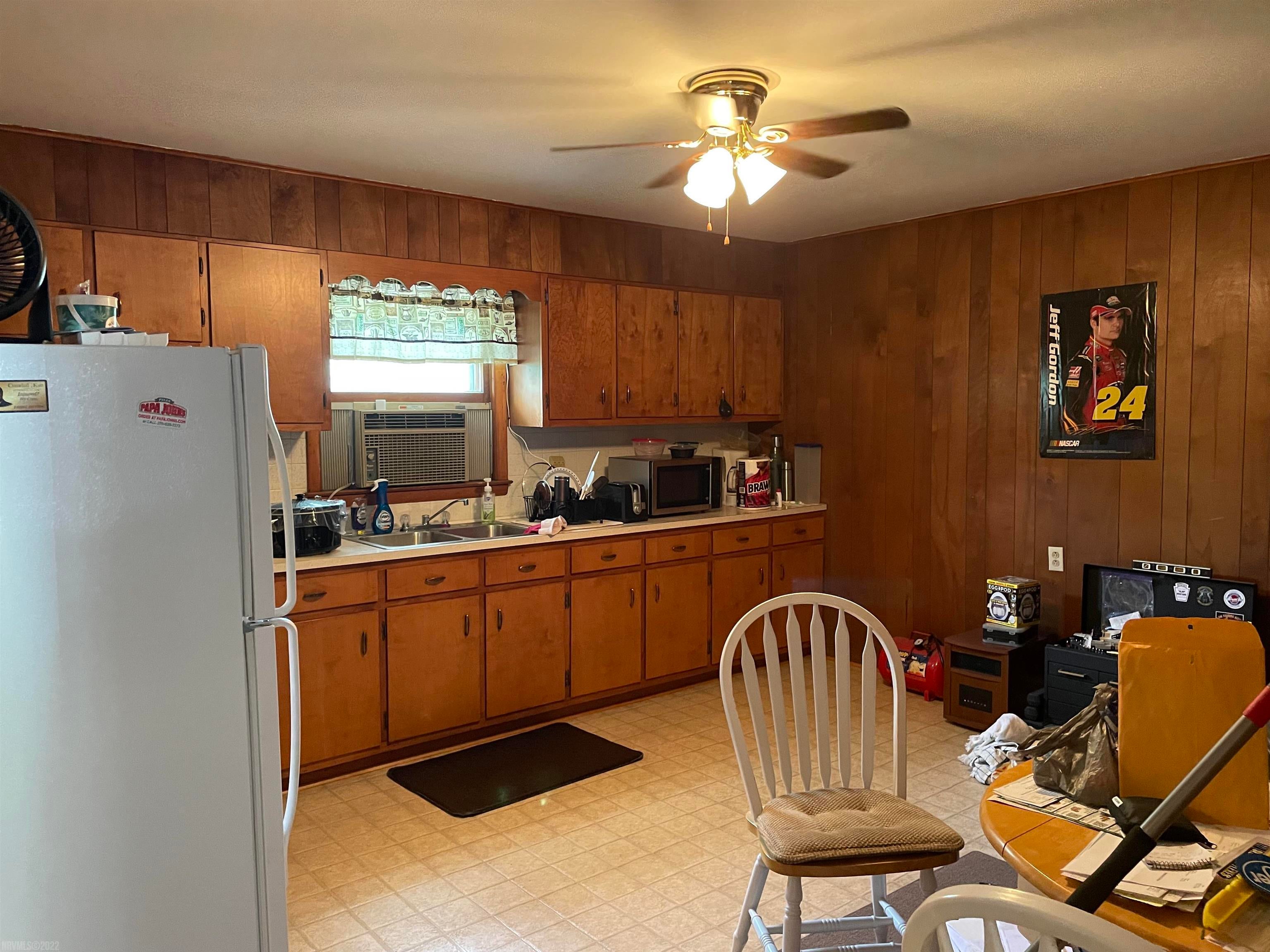7654 Brooklyn Road Radford, VA 24141 - Photo 30 of 50 Gallery Image 30