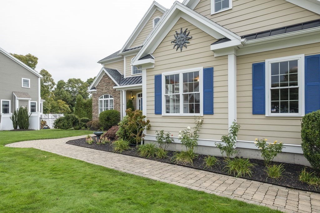 19 Langdon Road Norwood, MA 02062 - Photo 2 of 40