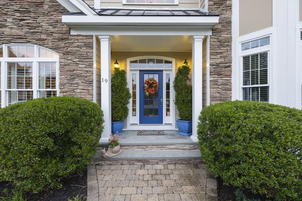 19 Langdon Road Norwood, MA 02062 - Photo 3 of 40