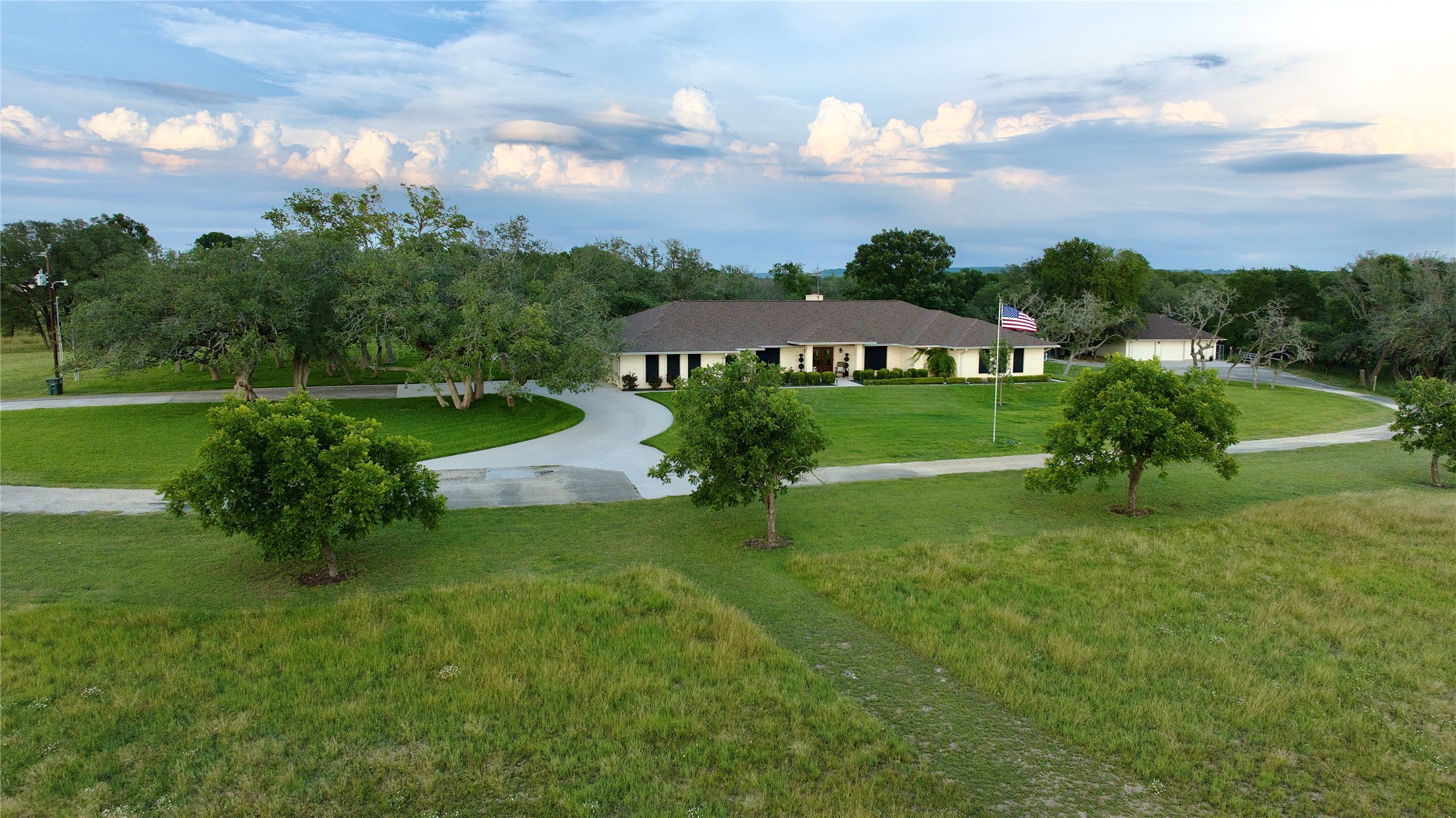 197 Live Oak Cemetery Road Killeen, TX 76542 - Photo 4 of 40