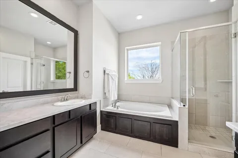 $455,000 | 2103 Patterson Street, Houston, TX 77007