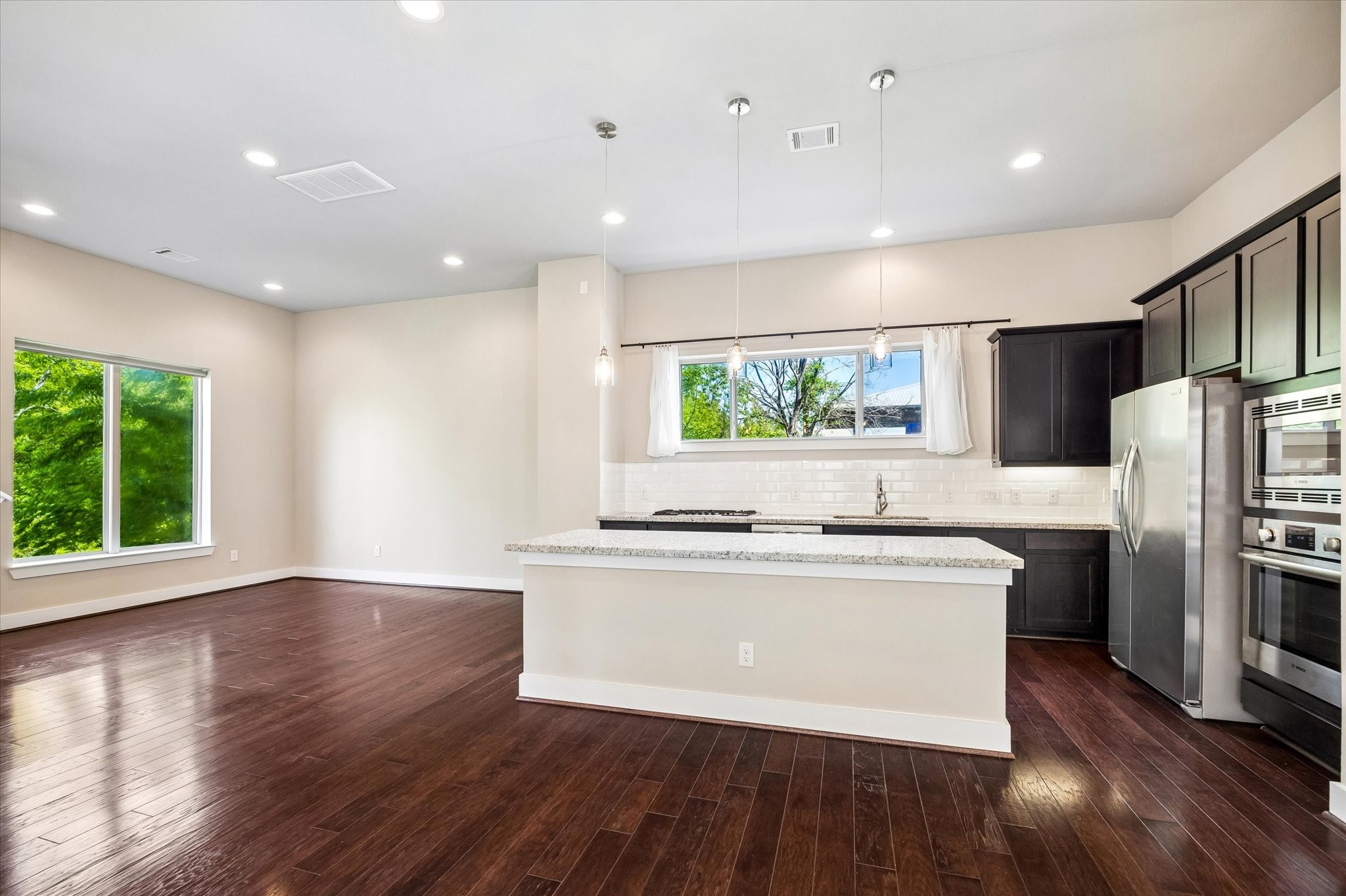 2103 Patterson Street Houston, TX 77007 - Photo 8 of 29