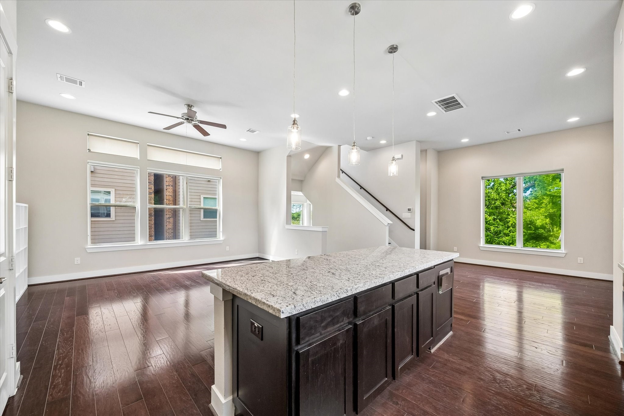 2103 Patterson Street Houston, TX 77007 - Photo 9 of 29