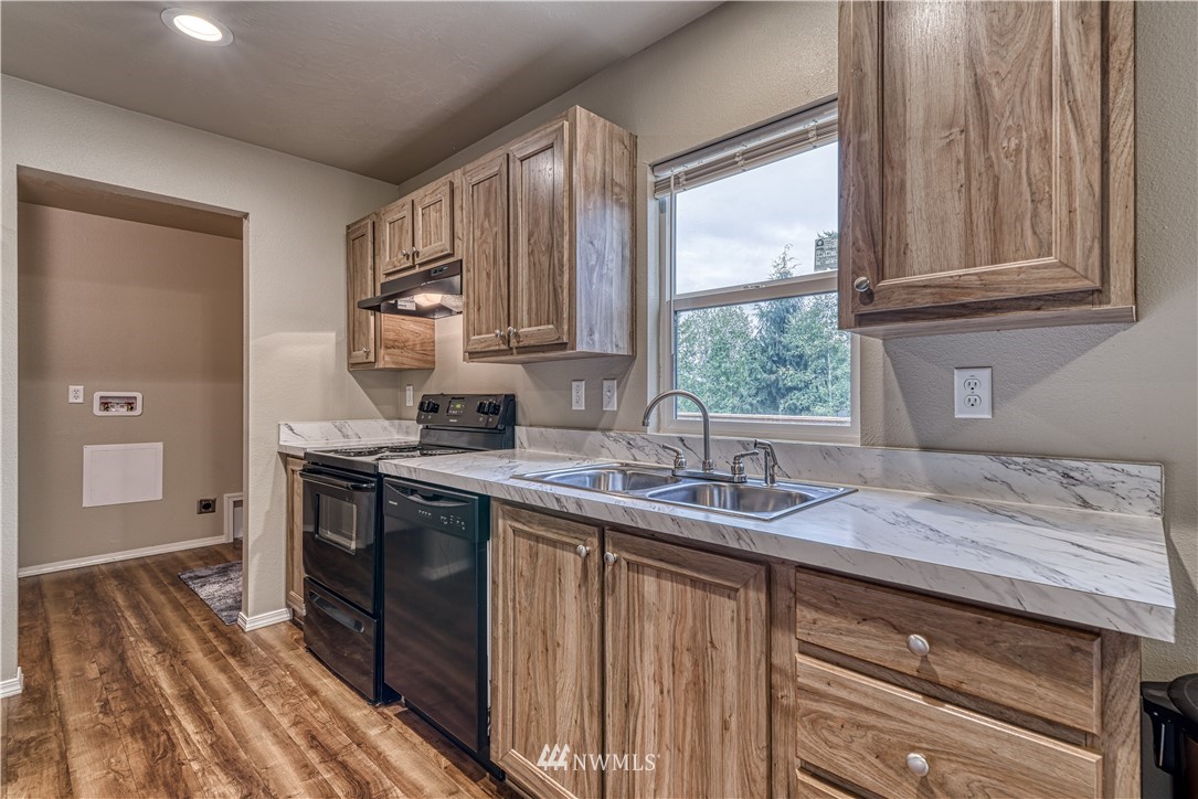 590 East Sherwood Road Allyn, WA 98524 - Photo 12 of 28 Gallery Image 12