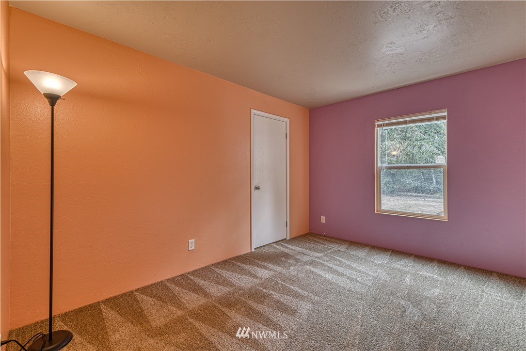 590 East Sherwood Road Allyn, WA 98524 - Photo 21 of 28 Gallery Image 21