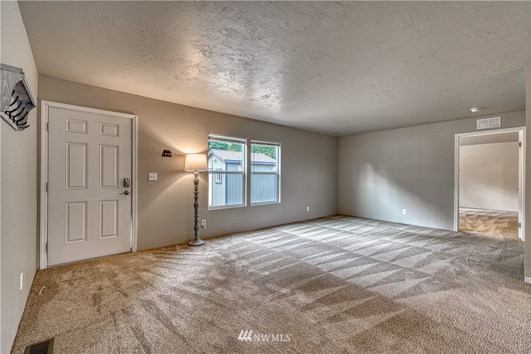 590 East Sherwood Road Allyn, WA 98524 - Photo 8 of 28 Gallery Image 8