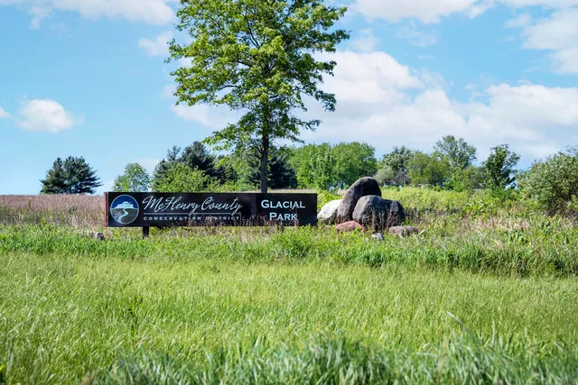 $324,500 | 6438 Maple Glen Drive, Wonder Lake, IL 60097