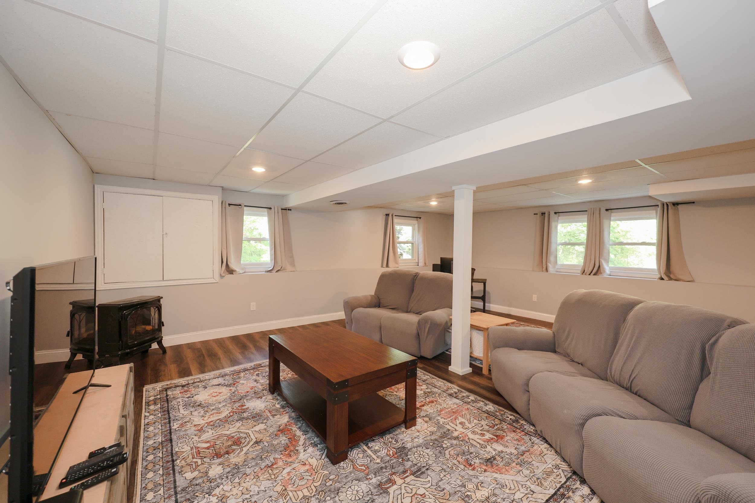 12 Ponemah Hill Road Amherst, NH 03031 - Photo 23 of 37