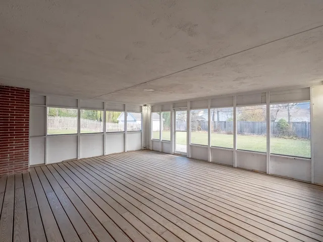 $564,900 | 619 Rockland Avenue, Lake Bluff, IL 60044