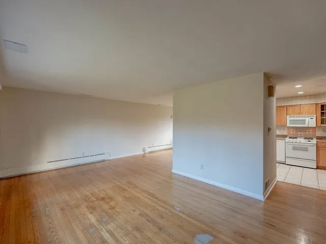 $564,900 | 619 Rockland Avenue, Lake Bluff, IL 60044