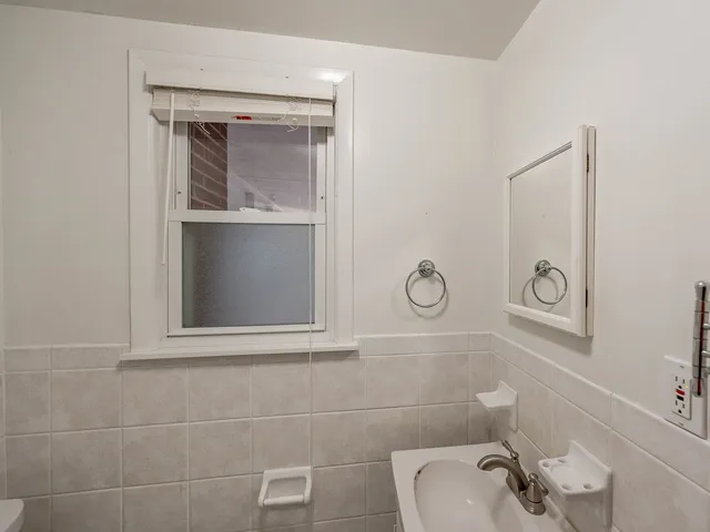 $564,900 | 619 Rockland Avenue, Lake Bluff, IL 60044