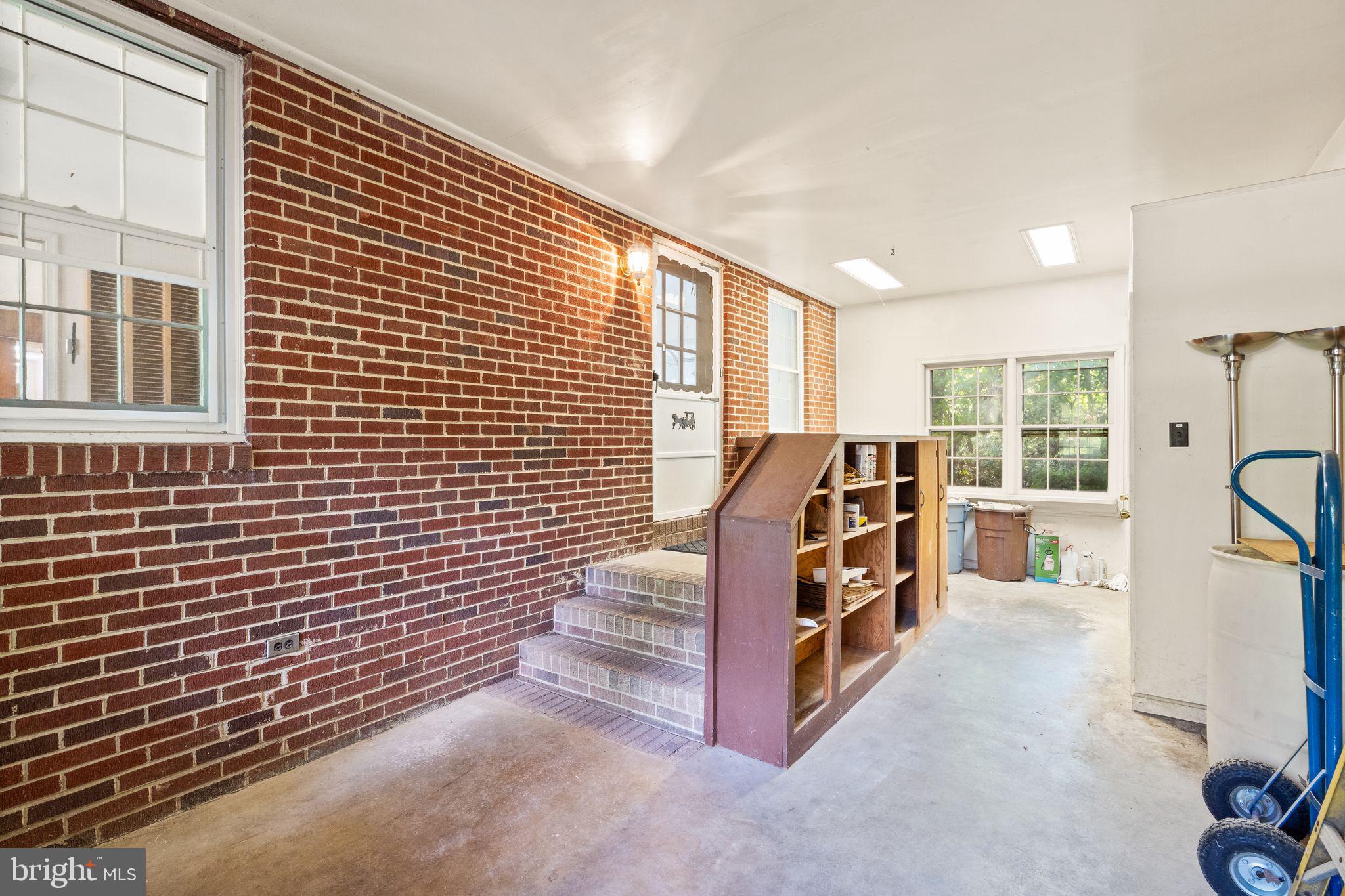 8311 Pohick Road Springfield, VA 22153 - Photo 28 of 92 a view of livingroom with furniture