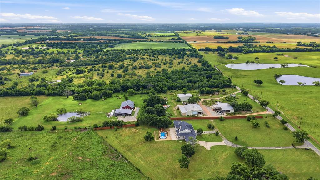 823 Higgins Road Sherman, TX 75092 - Photo 5 of 33