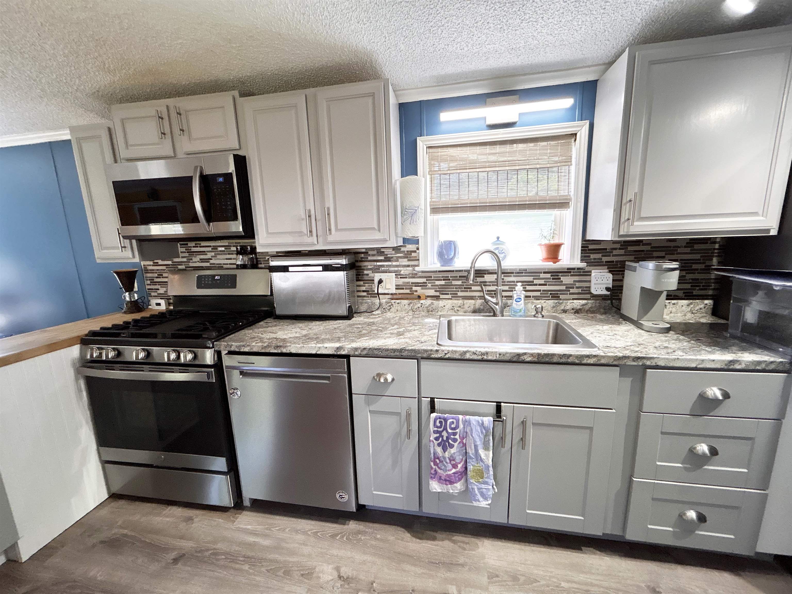 50 Hilton Avenue Exeter, NH 03833 - Photo 5 of 50